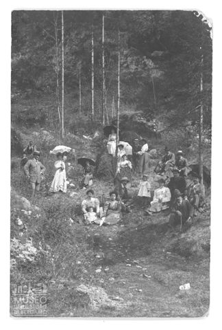 Ritratto di gruppo in montagna