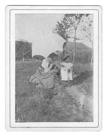 Ritratto della moglie di Aristide Isacchi e della prima figlia