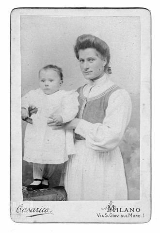 Ritratto di donna con bambina