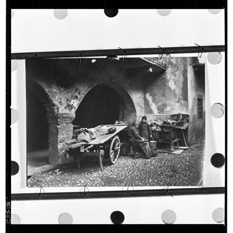 L'ultimo arco del portico della Gallinazza, verso via Zambonate