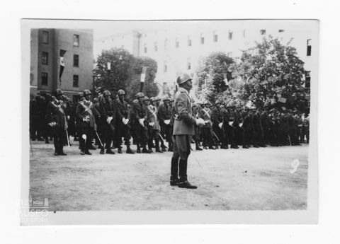 Gruppo di militari durante una Festa di Reggimento