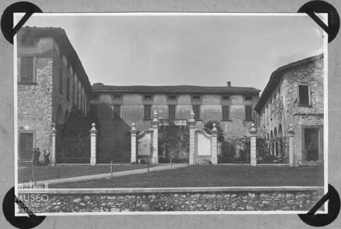 Ingresso del Castello Lupi a Cenate Sotto