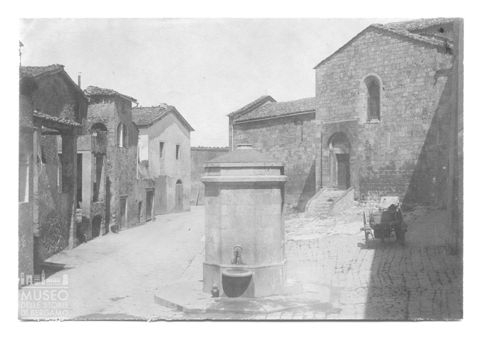 Veduta di Piazza San Martino di Magliano in Toscana