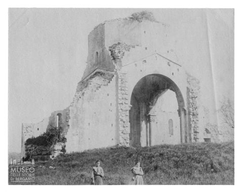 Ritratto di gruppo all'Abbazia di San Bruzio