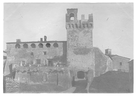Porta delle Mura di Istia D'Ombrone