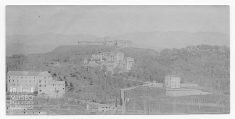 Veduta di Sarzanello e del Forte Castruccio