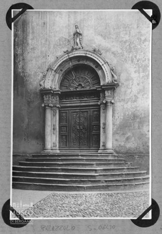 Portale della vecchia parrocchiale di Palazzolo sull'Oglio