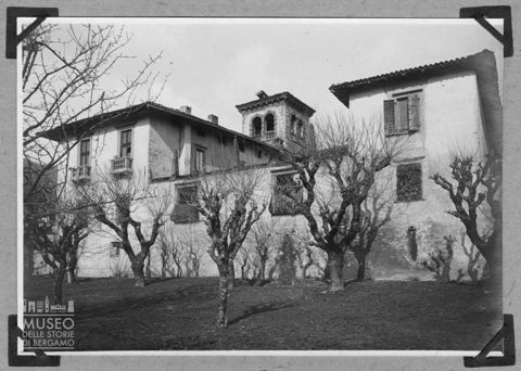 Castello Giovannelli a Luzzana