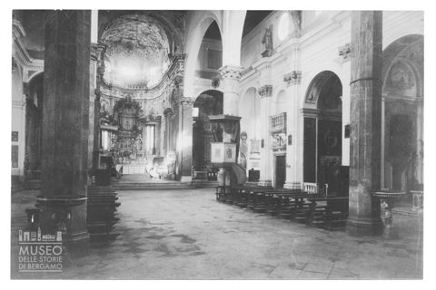 Interno della Cattedrale di Sarzana
