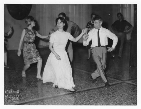 Anna Maria Guarnieri con la compagnia di Zeffirelli