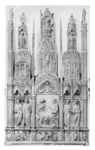 Particolare scultoreo di un altare della Cattedrale di Sarzana