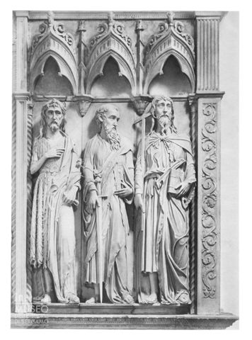 Particolare scultoreo di un altare della Cattedrale di Sarzana