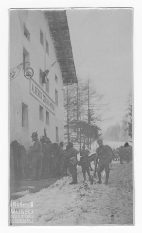 Militari in sosta