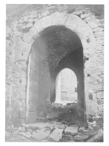 Veduta di un portale