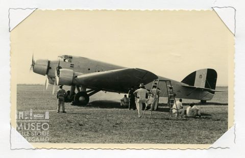 SM 81 - trimotore bomb.