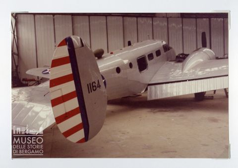 Beech 18 Model 3 TN - Bimotore da collegamento