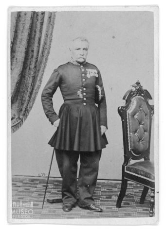 Ritratto di militare anziano