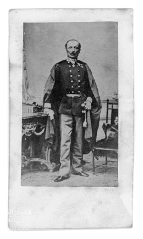 Ritratto di uomo in uniforme