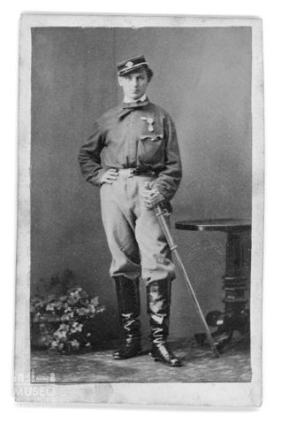 Ritratto di uomo in uniforme