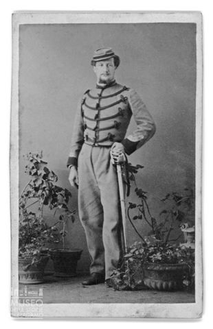 Ritratto di uomo in uniforme