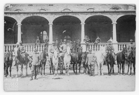 Ritratto di un gruppo di militari