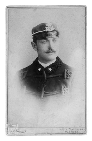 Ritratto di un uomo in divisa
