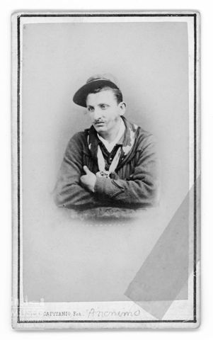 Ritratto di un uomo in uniforme dei garibaldini
