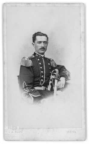 Ritratto di militare in uniforme