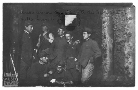 Gruppo di soldati