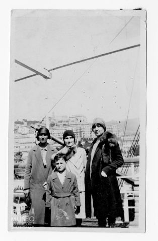 Tina Lorandi al Porto di Genova