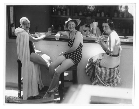 Ritratto di tre donne al bar del Conte Biancamano