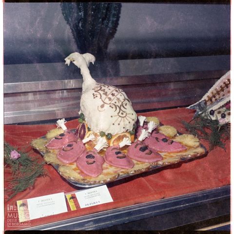 Mostra di specialità gastronomiche allestita sul Sentierone