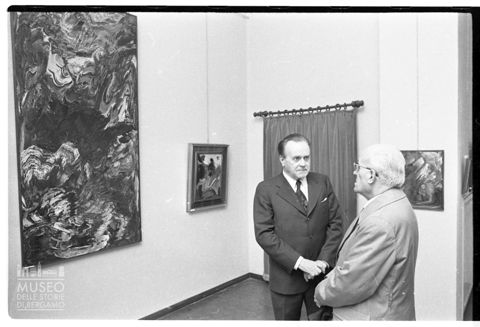 Visita del prefetto alla mostra di Geroges Sécan alla Galleria della Torre