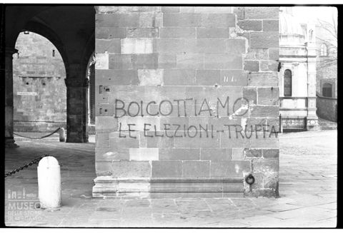 Scritte vandaliche in Città Alta