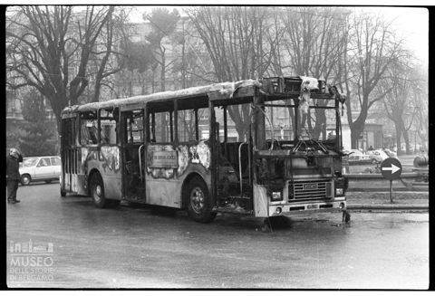 Due autobus dell'azienda ATB bruciati