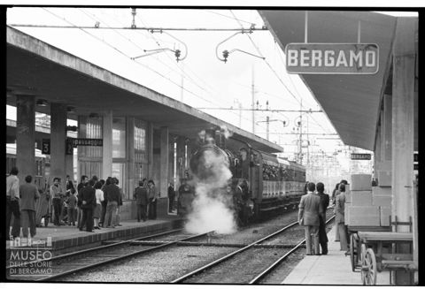 Locomotiva a vapore  640 003 alla stazione di Bergamo