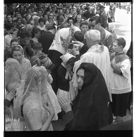 Madonna di Fatima - La comunione