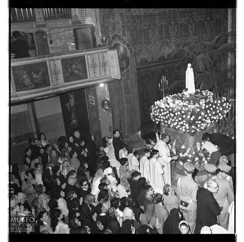 Madonna di Fatima - La statua in chiesa