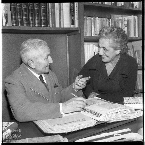 Alfonso Orlando con una donna
