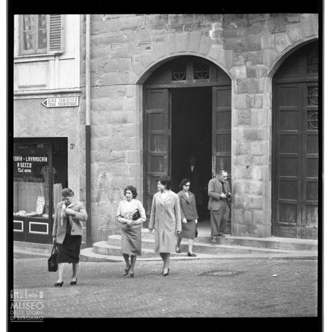 Scorcio di piazza Mercato delle scarpe