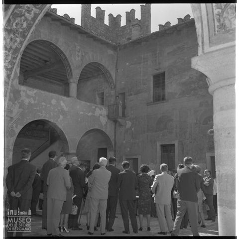 Recita in costume presso il Castello di Malpaga