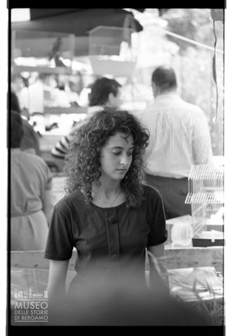 Ritratto di ragazza alla Sagra Regionale degli Uccelli ad Almenno San Salvatore