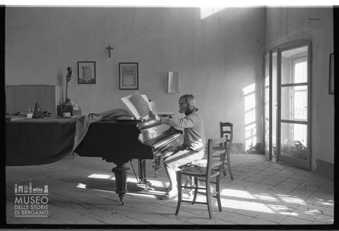 Musicista al pianoforte