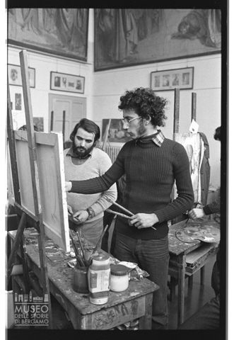 Due studenti dell'Accademia di belle arti G. Carrara