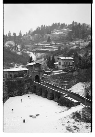 Porta San Lorenzo sotto la neve