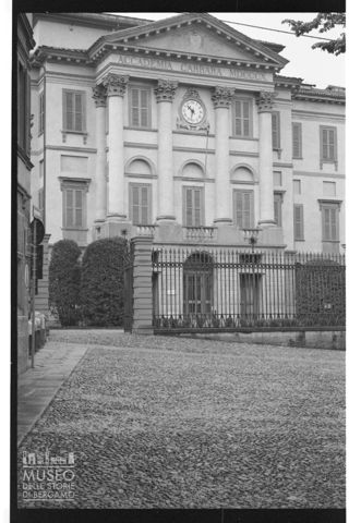 Prospetto della pinacoteca dell'Accademia Carrara