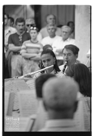 Musicisti di strumenti a fiato in una banda