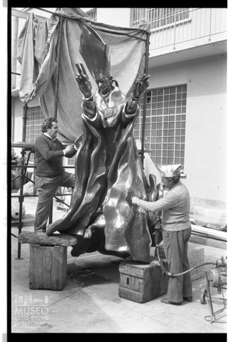 Monumento a Paolo VI di Floriano Bodini