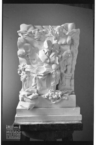 Bozzetto di monumento per Niso Fumagalli di Floriano Bodini