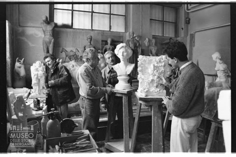 Ritratto di gruppo nello studio di Floriano Bodini